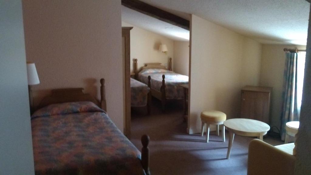 La Fleur De Lys Hotel Cormatin Buitenkant foto